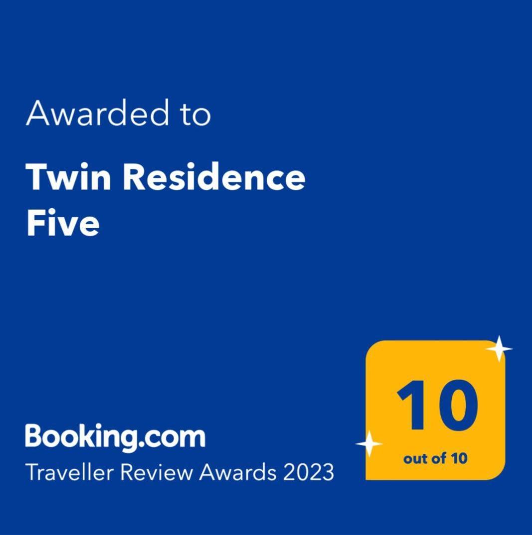 Twin Residence Five Mamaia Eksteriør billede