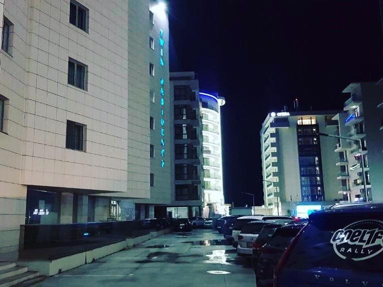 Twin Residence Five Mamaia Eksteriør billede